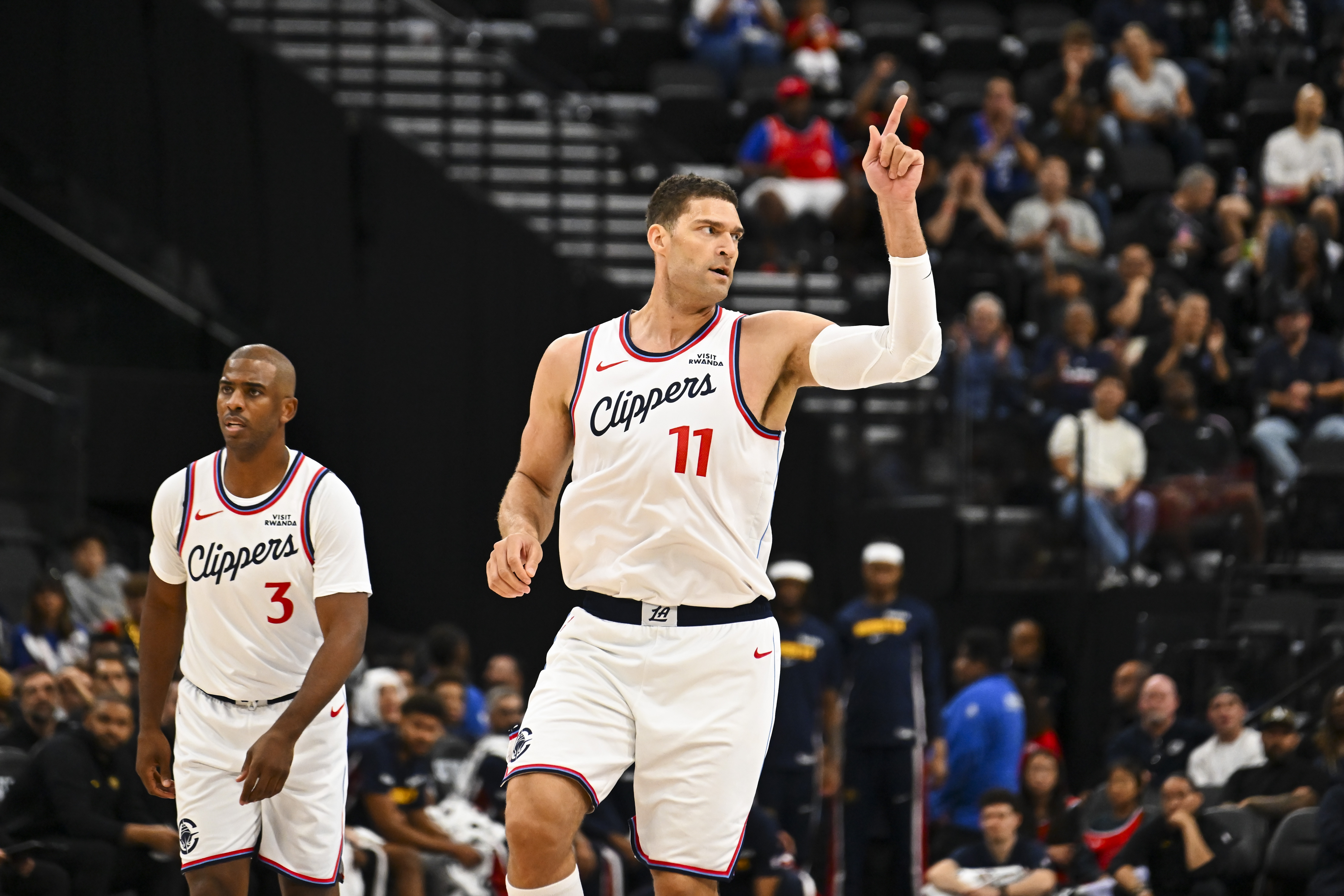 老炮真香！保羅上半場(chǎng)串聯(lián)替補(bǔ)9分鐘9助 全場(chǎng)正負(fù)值+24！